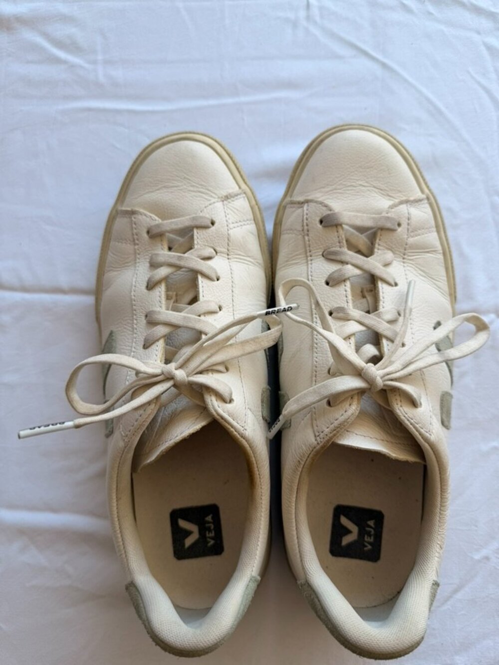 Veja White Leather Sneakers | Size 9.5 | Good Condition